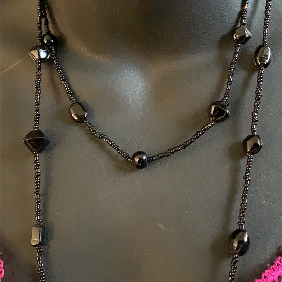 Necklace long patterns of black beads varied size - Picture 2 of 10